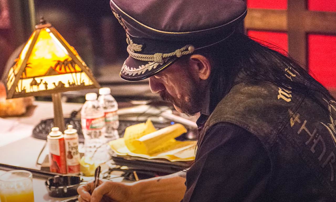 Escucha 'Bullet in Your Brain', la canción inédita de Motörhead - Rolling  Stone en Español