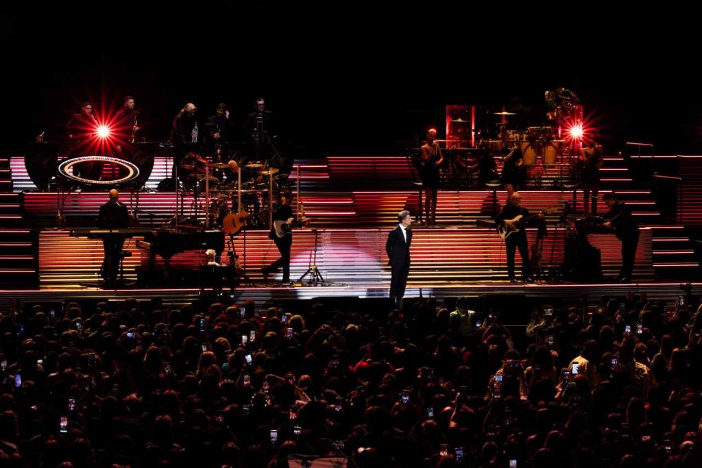 El fenómeno Luis Miguel en Argentina: no hay forma de escapar del drama -  Rolling Stone en Español