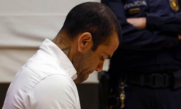 Dani Alves es condenado a cuatro años y seis meses de cárcel por ...