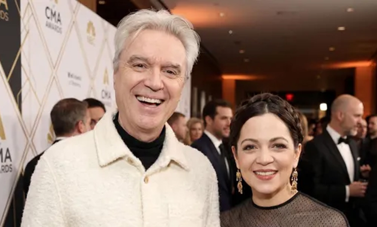 David Byrne estrena ‘¿Cuál es la razón?’ en colaboración con Natalia Lafourcade