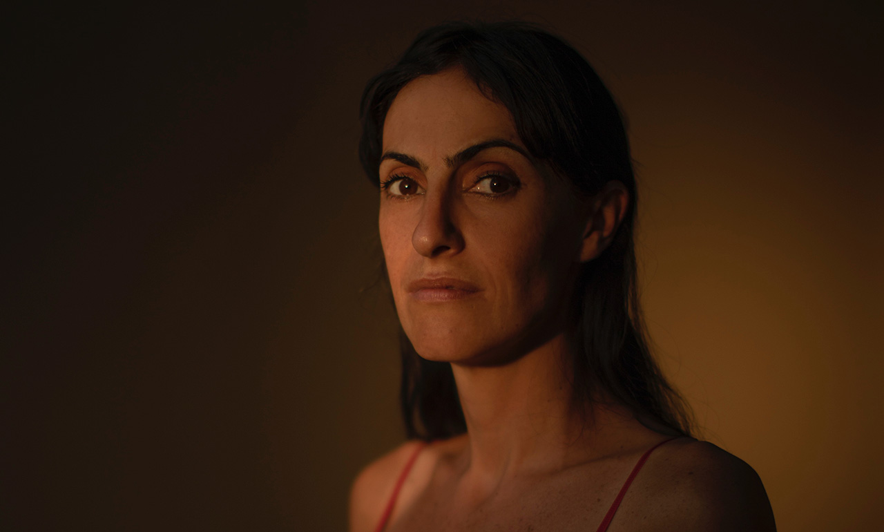 Giselle Elías Karam: “Filmar a mi familia fue una forma de entender qué significa amar” CINE Y TV / ENTREVISTAS